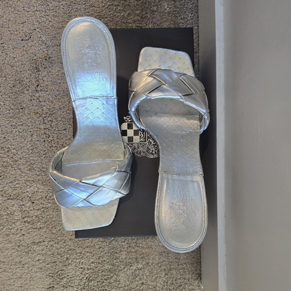 Vince Camuto Brelanie Silver Mule, Women's 11 - Picture 5 of 13